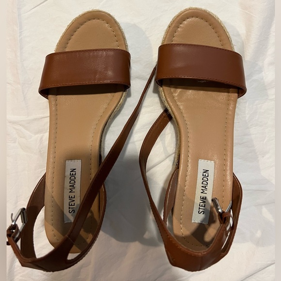 Steve Madden sandals - Picture 1 of 2